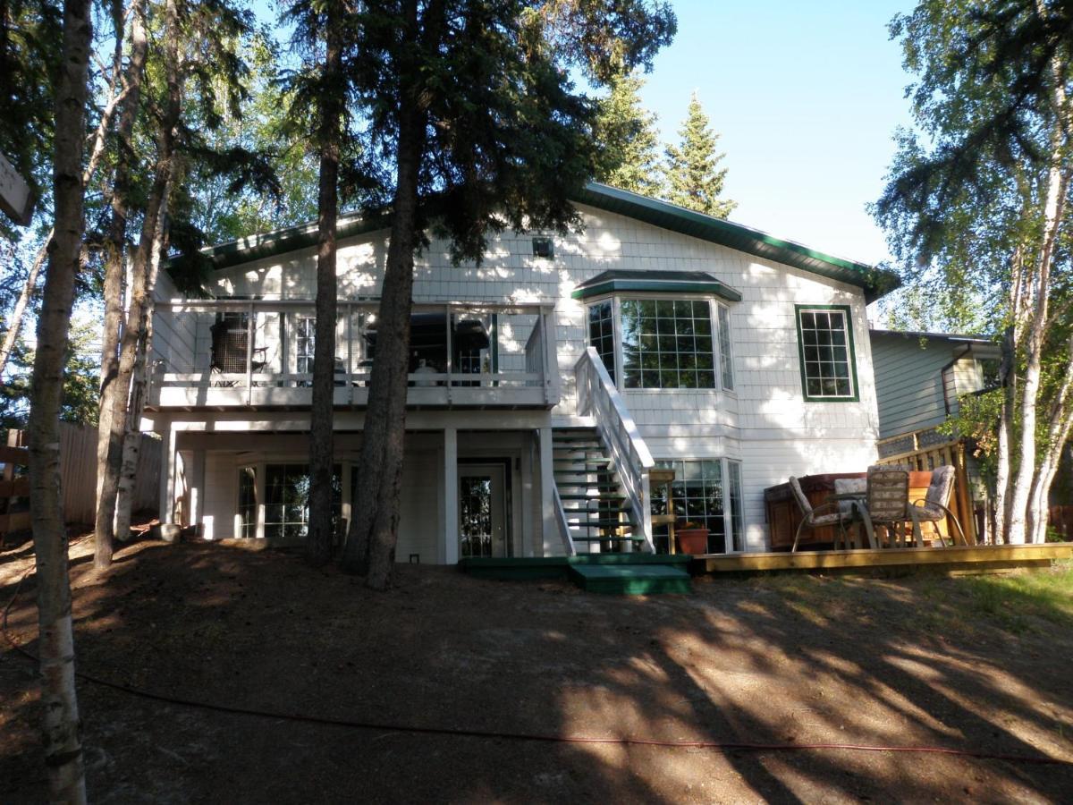 Great Slave Lakeside Bed & Breakfast Yellowknife Exterior foto