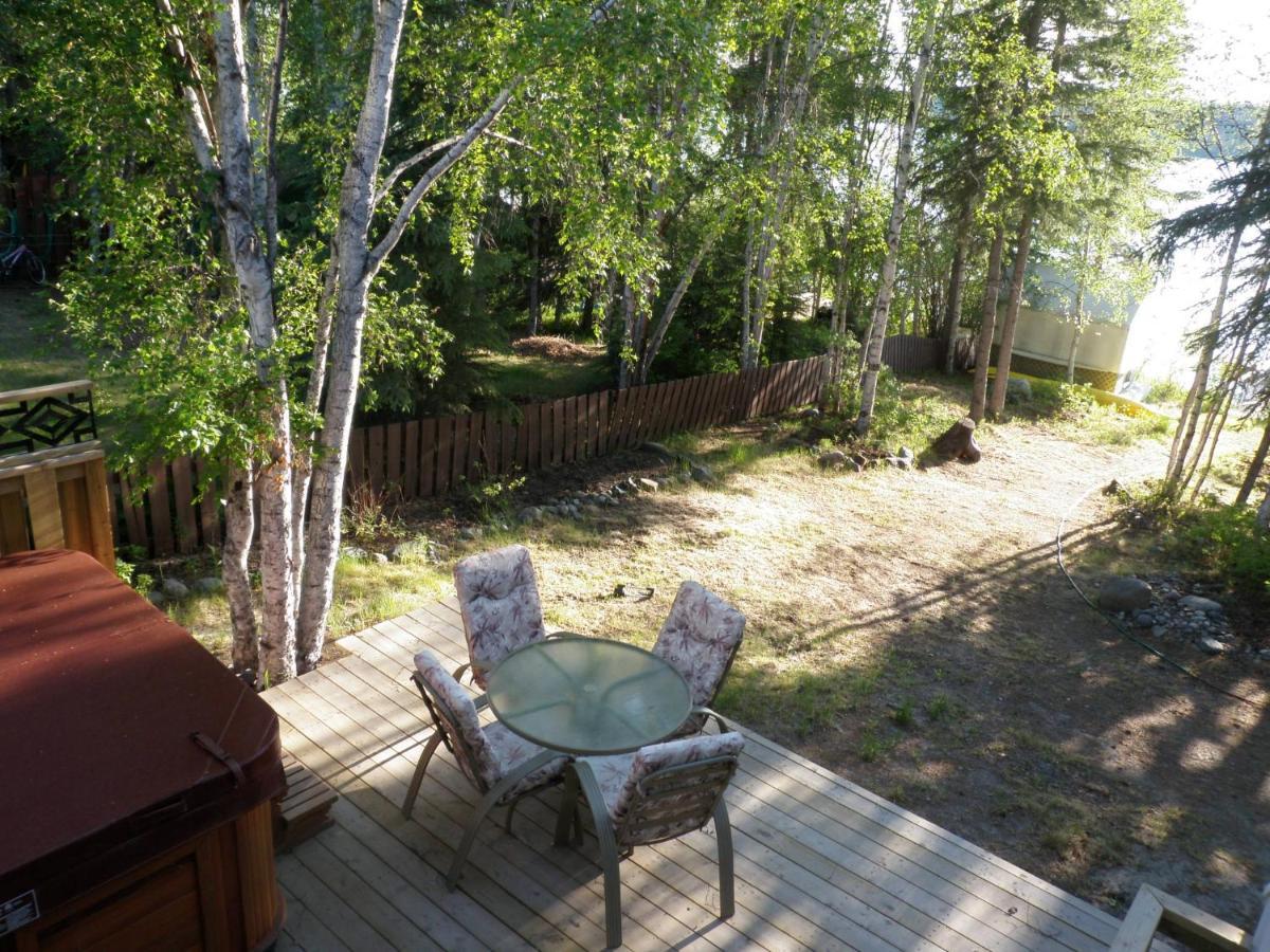 Great Slave Lakeside Bed & Breakfast Yellowknife Exterior foto