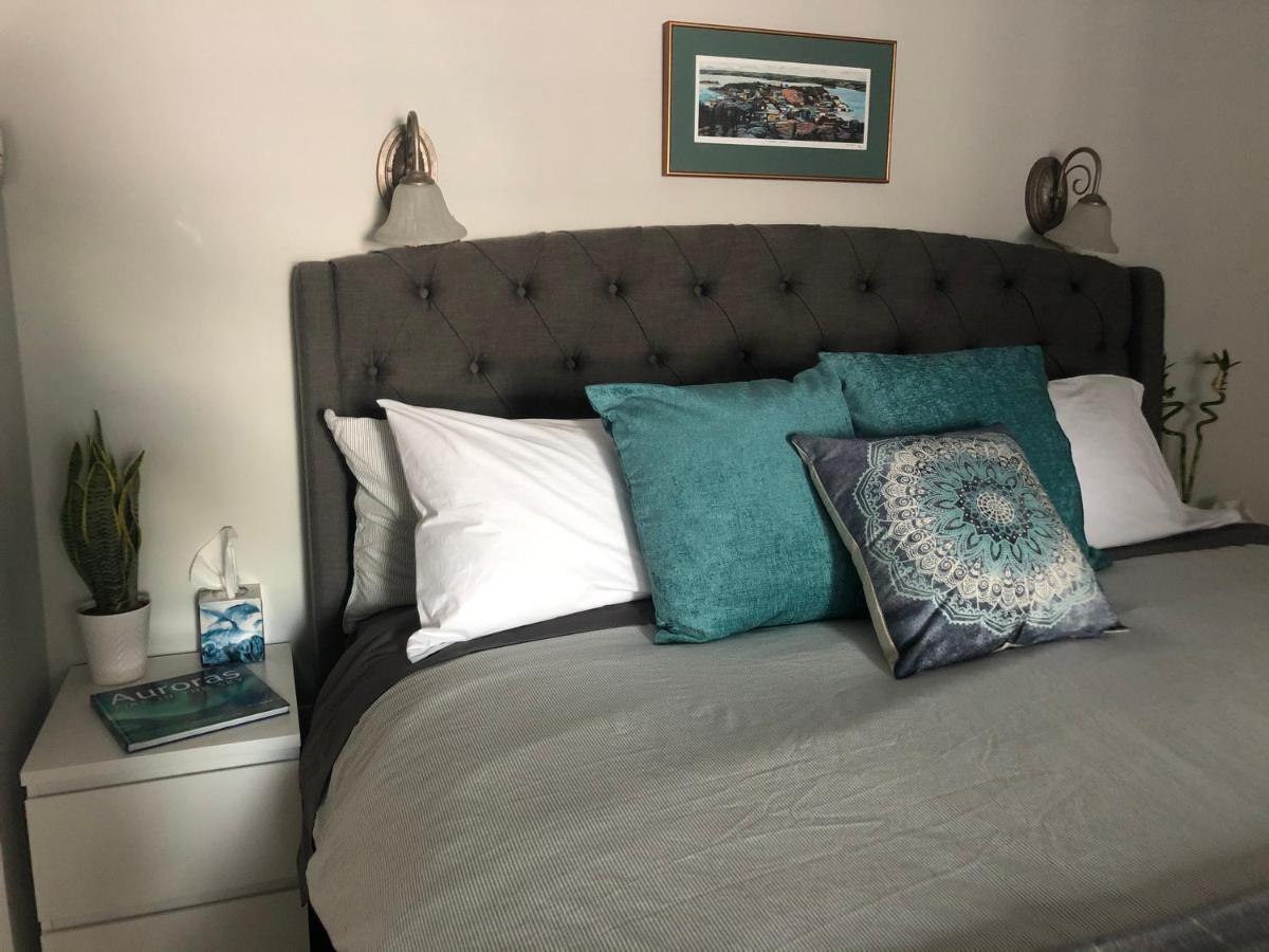 Great Slave Lakeside Bed & Breakfast Yellowknife Exterior foto